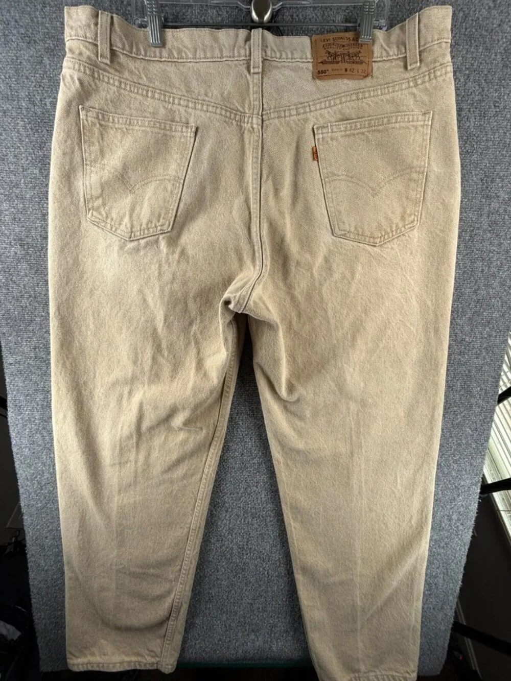 VTG Levi’s 550 Orange Tab Beige Denim Jeans Relaxed Fit Tapered Leg ACTL 39X32